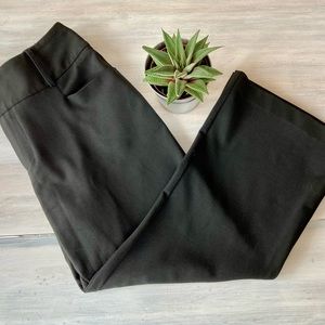 Vintage Women’s Black POWERLINE Capris Pants. Size: 8